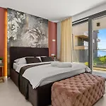 Apartment Luxury Seaside