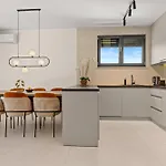 아파트 Luxury Seaside 자다르