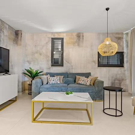 Luxury Seaside شقة